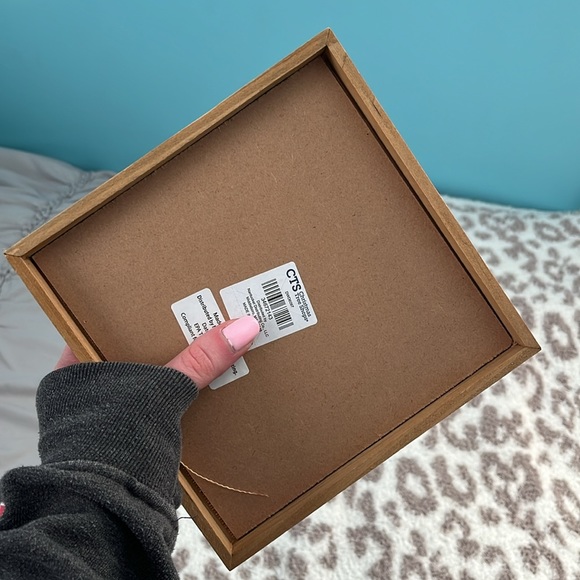 Decor - Picture 3 of 4